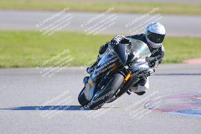 media/Jan-20-2023-Fastrack Riders (Fri) [[f2ad32aba3]]/Level 1/session 5 turn 13/